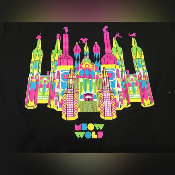 Rare Meow Wolf NM multi colored cathedral design crop top Size Medium - Picture 2 of 5